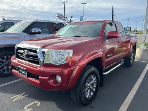 Used 2008 Toyota Tacoma PreRunner image 2