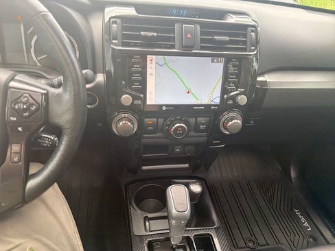 Used 2023 Toyota 4Runner TRD Off-Road Premium w/ Off Road Premium Plus Package AWD/4WD image 18