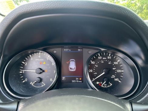Used 2019 Nissan Rogue Sport S image 14