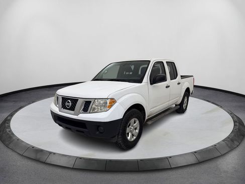 Used 2012 Nissan Frontier SV RWD image 1