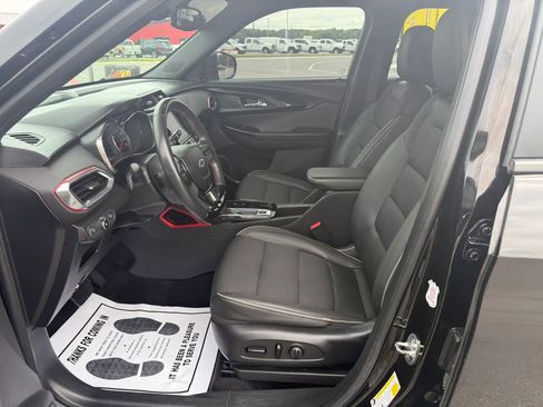 Used 2021 Chevrolet TrailBlazer RS w/ Sun and Liftgate Package FWD image 7