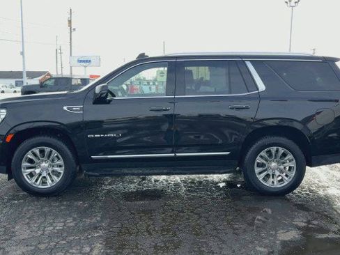 Used 2024 GMC Yukon Denali w/ Advanced Technology Package image 5