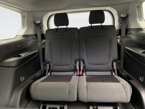 Used 2022 Jeep Grand Cherokee L Laredo w/ Luxury Tech Group I image 21