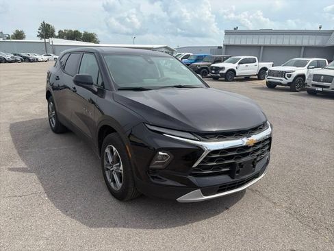 Used 2025 Chevrolet Blazer LT AWD/4WD image 8