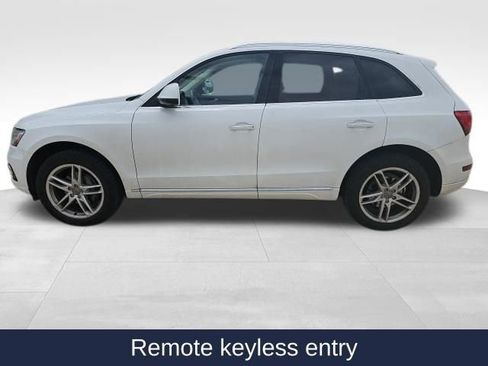 Used 2017 Audi Q5 2.0T Premium Plus w/ Technology Package image 5