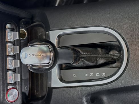 Used 2020 Ford Mustang Premium RWD image 20