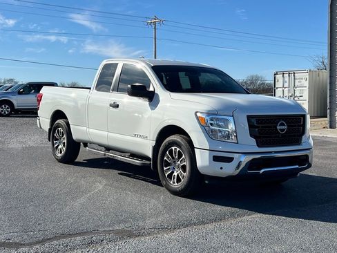 Used 2024 Nissan Titan SV w/ Accessory Utility Package image 2