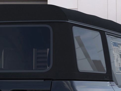 New 2025 Ford Bronco 4-Door image 25