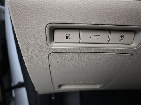 Used 2018 Hyundai Sonata Limited image 22