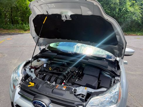 Used 2014 Ford Focus SE FWD image 12
