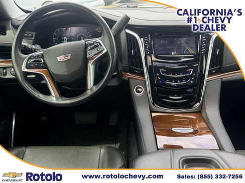 Used 2020 Cadillac Escalade Luxury w/ Escalade Sport Edition RWD image 15
