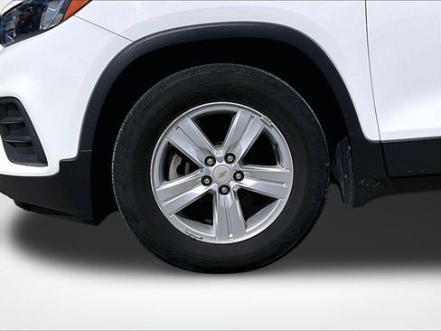 Used 2020 Chevrolet Trax LS FWD image 10