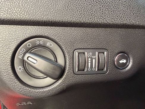Used 2022 Dodge Charger SXT RWD image 38
