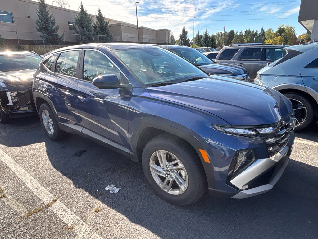 Certified 2025 Hyundai Tucson SE AWD/4WD image 4