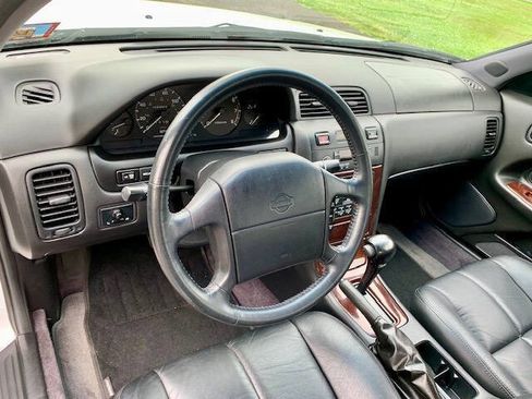 Used 1996 Nissan Maxima GLE FWD image 18