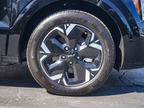 New 2025 Kia Niro Wave w/ Wave Preserve Package image 18