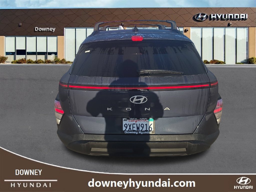 Used 2025 Hyundai Kona SEL FWD image 4
