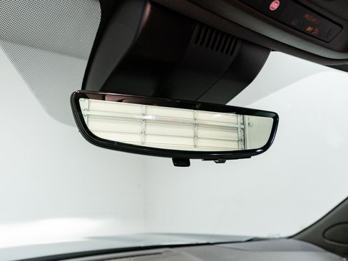 Used 2024 GMC Yukon Denali w/ Denali Reserve Package image 18