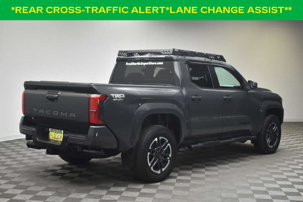 Used 2024 Toyota Tacoma TRD Sport AWD/4WD image 5
