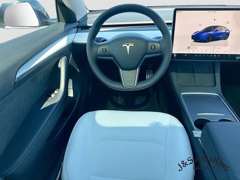 Used 2023 Tesla Model 3 Performance image 30