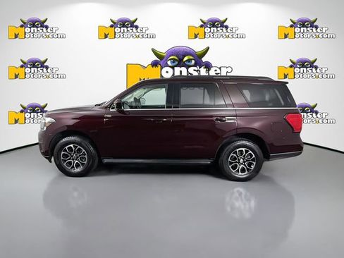 Used 2023 Ford Expedition XLT AWD/4WD image 8