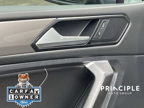 Used 2022 Volkswagen Tiguan SE FWD image 13