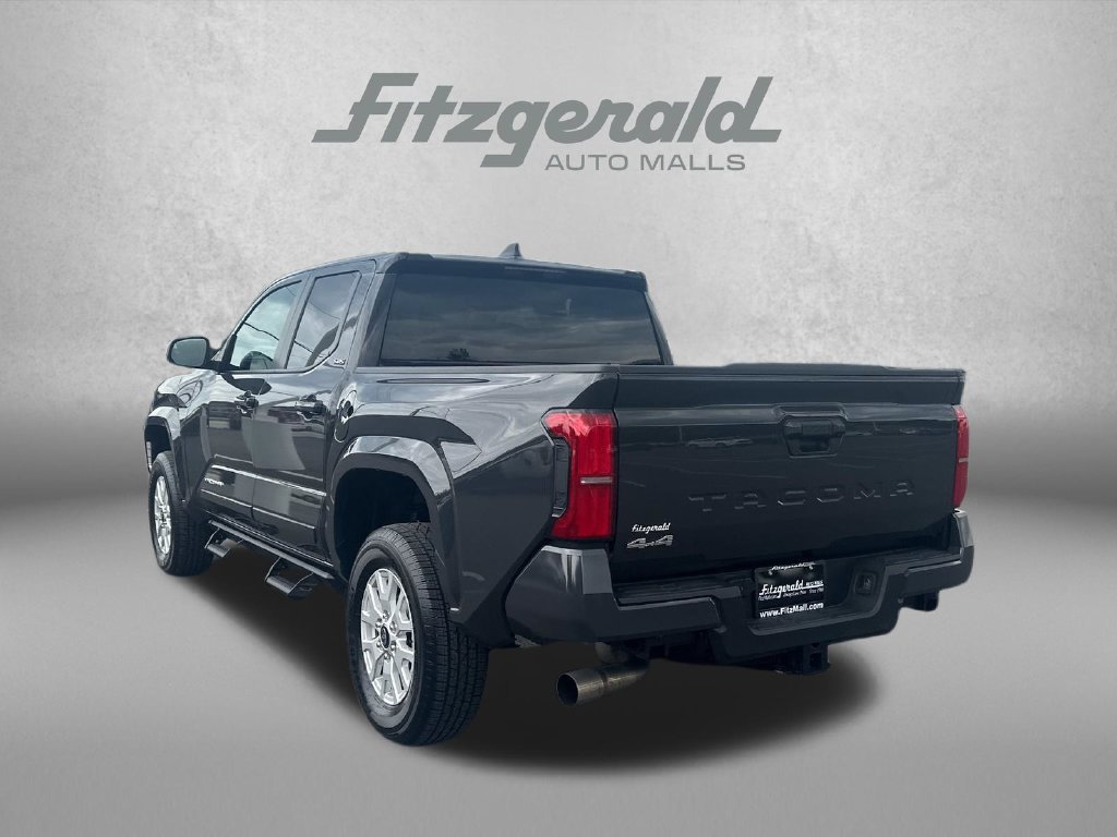 Used 2025 Toyota Tacoma SR5 AWD/4WD image 6