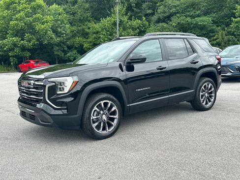 New 2026 GMC Terrain Elevation w/ Elevation Premium Package FWD image 2