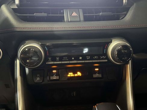 Used 2024 Toyota RAV4 SE w/ Weather & Moonroof Package AWD/4WD image 30