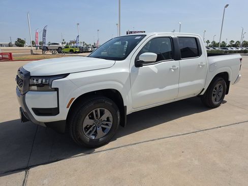New 2026 Nissan Frontier SV w/ SV Convenience Package RWD image 2