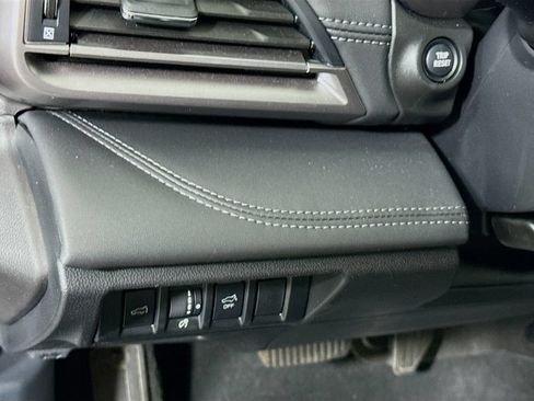 Used 2023 Subaru Outback Limited AWD/4WD image 22