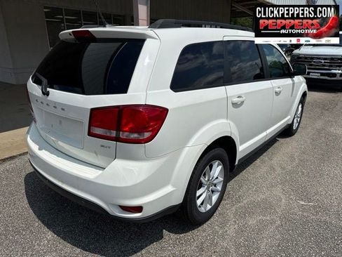 Used 2017 Dodge Journey SXT w/ Premium Group FWD image 3