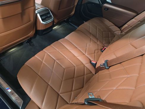 Certified 2023 BMW i7 xDrive60 image 16