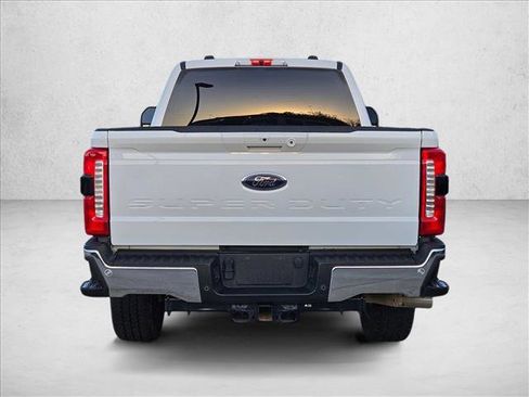 Used 2025 Ford F250 Lariat w/ FX4 Off-Road Package image 7