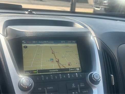 Used 2017 Chevrolet Equinox Premier w/ Enhanced Convenience Package FWD image 40