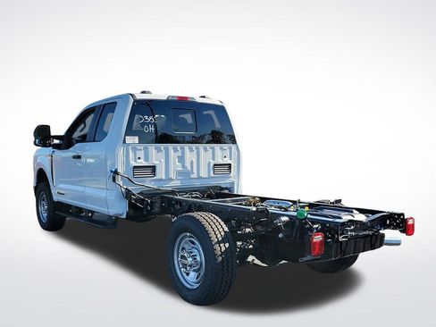 New 2026 Ford F350 XL w/ XL Chrome Package image 6