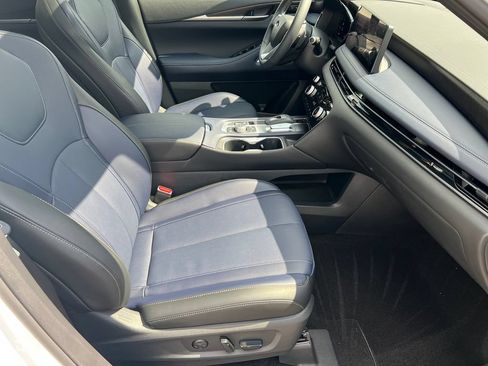 Certified 2026 INFINITI QX60 Sport w/ Dark Cargo Package AWD/4WD image 13