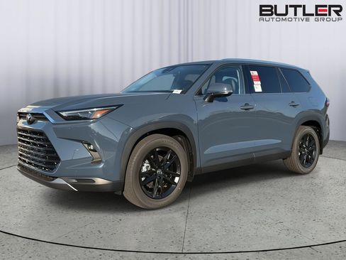 New 2026 Toyota Grand Highlander AWD image 2