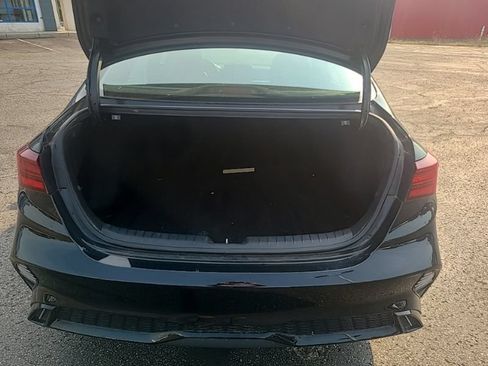 Used 2023 Kia Forte GT-Line w/ GT-Line Technology Package FWD image 11