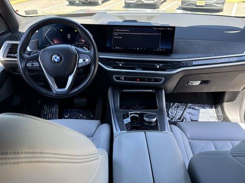 Used 2025 BMW X5 xDrive40i w/ Premium Package AWD/4WD image 13