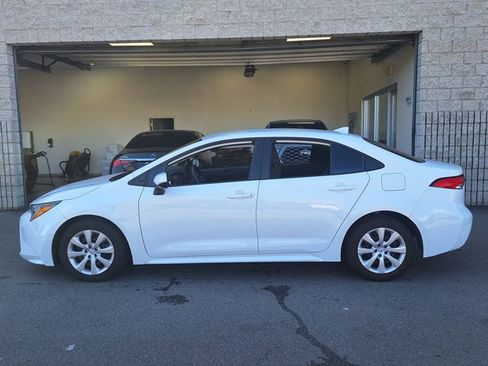 Used 2024 Toyota Corolla LE image 8