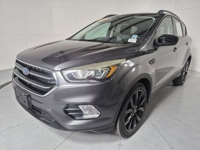 Used 2018 Ford Escape SE w/ SE Sport Appearance Package