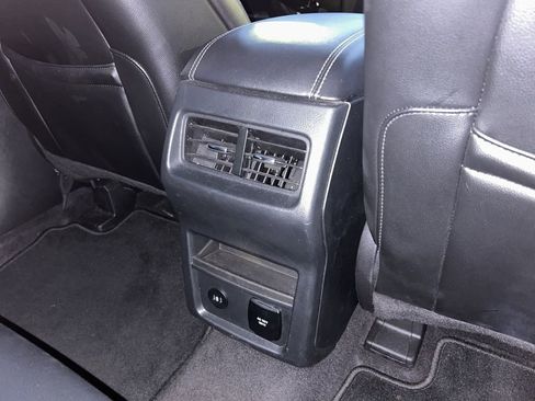 Used 2022 Ford Edge Titanium image 40