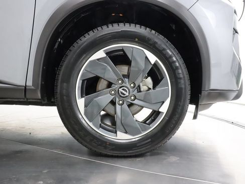 Used 2024 Nissan Rogue SV FWD image 39