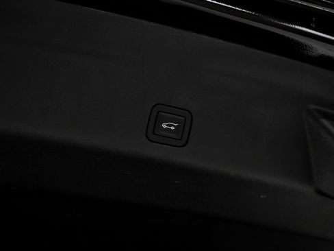 Used 2025 Cadillac Escalade V AWD/4WD image 76