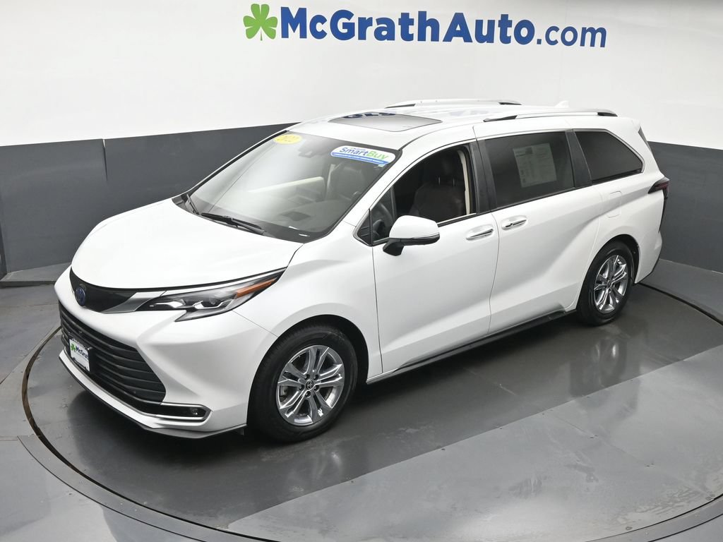Used 2022 Toyota Sienna Platinum AWD/4WD image 24