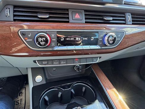 Used 2022 Audi A4 2.0T Premium w/ Convenience Package image 27