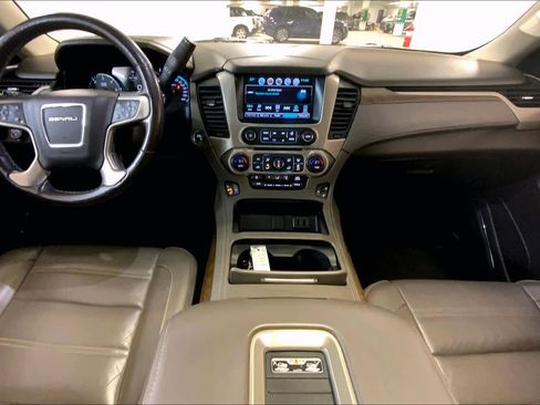 Used 2018 GMC Yukon Denali w/ Denali Ultimate Package image 16