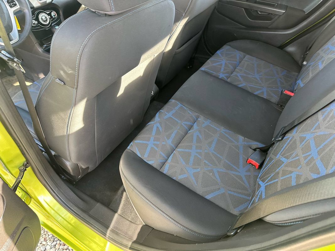 Used 2011 Ford Fiesta SE w/ 203A Rapid Spec Order Code FWD image 32
