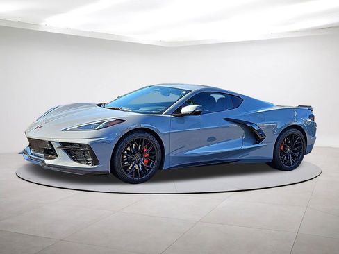 Used 2025 Chevrolet Corvette Stingray Preferred Cpe w/ Battery Protection Package image 3